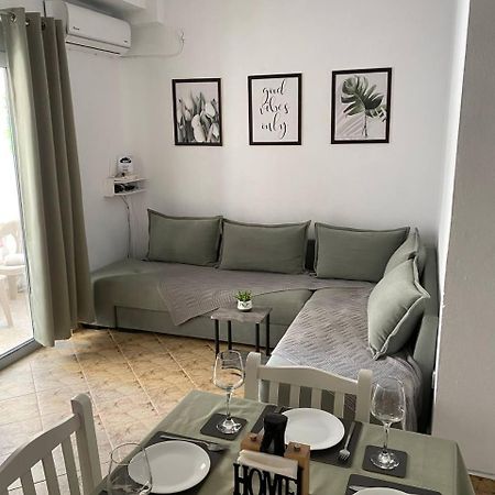 Happy Apartment Саранде Екстериор снимка
