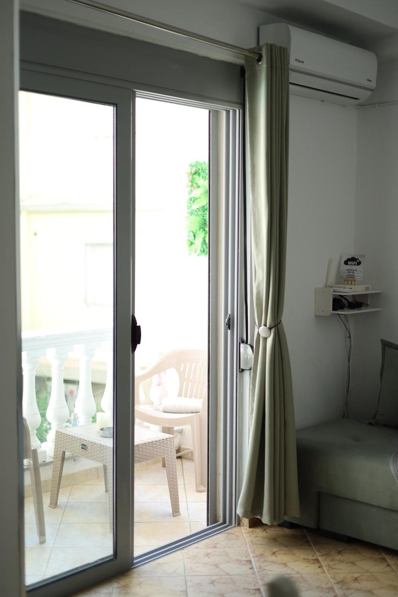 Happy Apartment Саранде Екстериор снимка